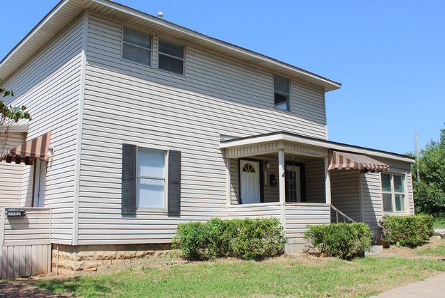 Townhouse for rent at 1107 W 2nd St, Tulsa, OK 74127