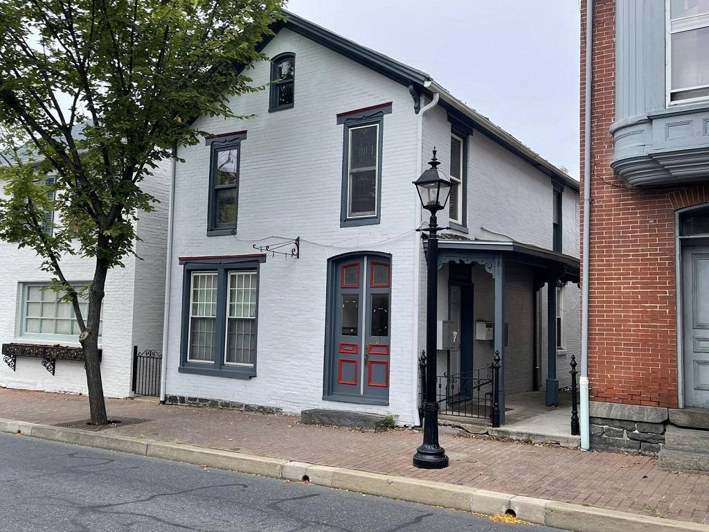 Apartment for rent at 51A W Middle St, Gettysburg, PA 17325