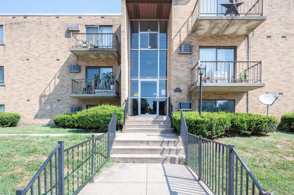 Apartment for rent at 3206 Mozart Ave, Cincinnati, OH 45211