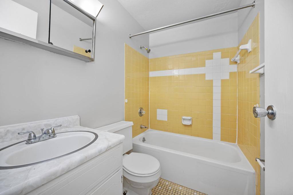 Apartment for rent at 3206 Mozart Ave, Cincinnati, OH 45211