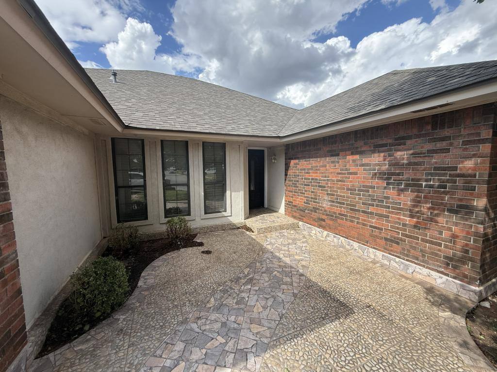House for rent at 8521 NW 121st St, Oklahoma City, OK 73162