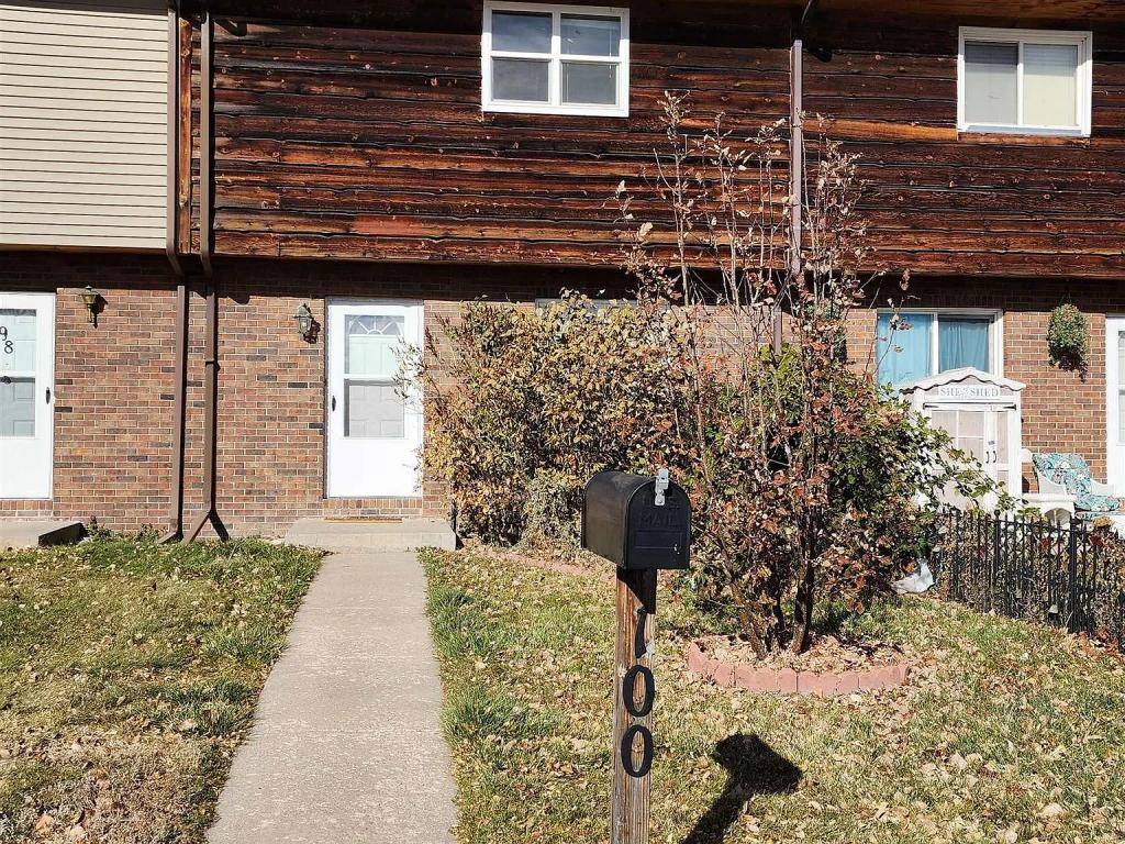 Townhouse for rent at 100 Clover Court, Cheyenne, WY 82009