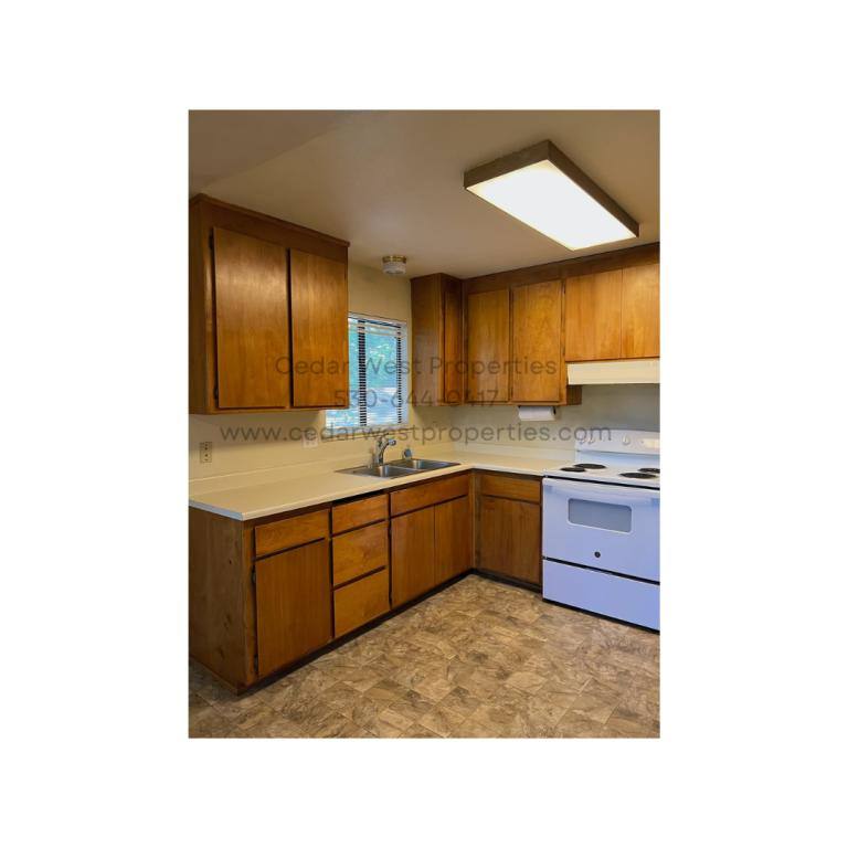 Townhouse for rent at 6216 Spruce St, Pollock Pines, CA 95726