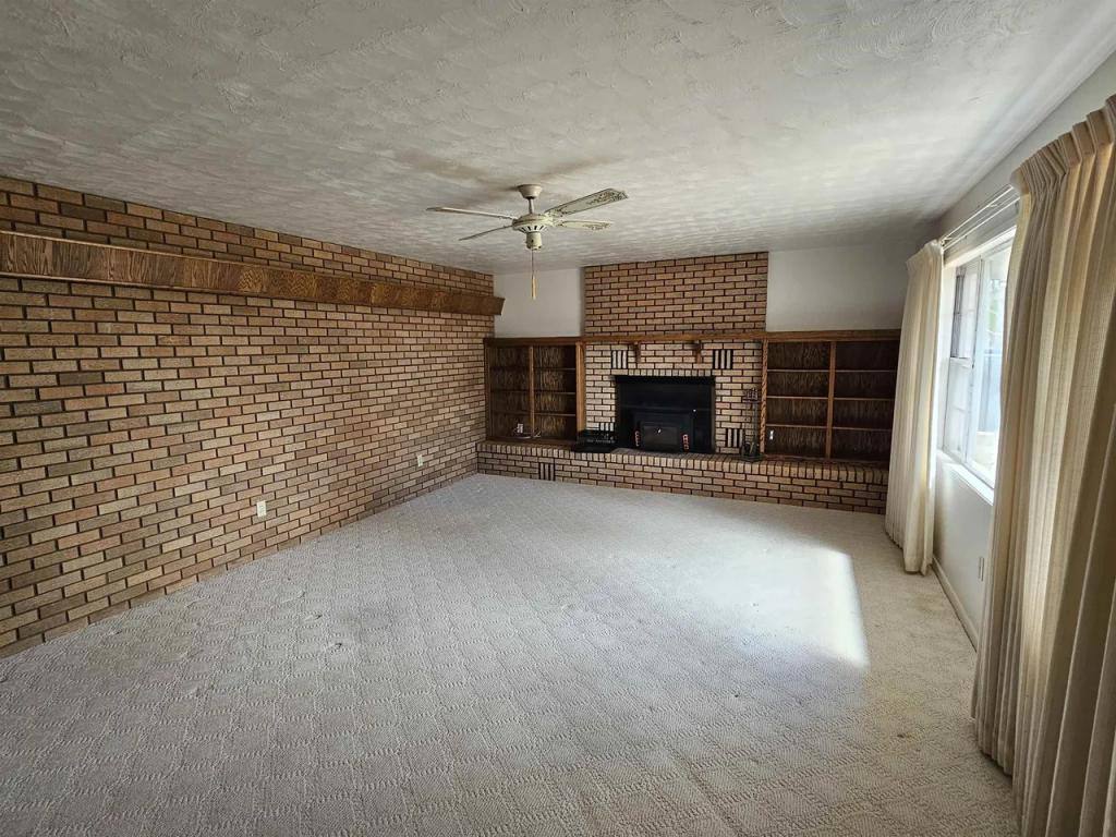 House for rent at 3254 Buena Vista Rd, Torrington, WY 82240