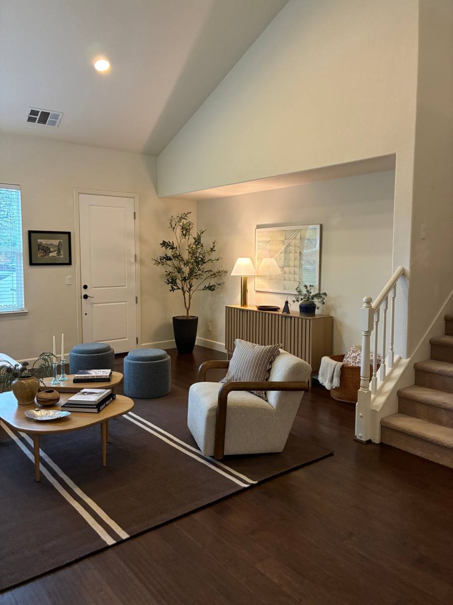 House for rent at 2017 Verbena Dr, Santa Rosa, CA 95404