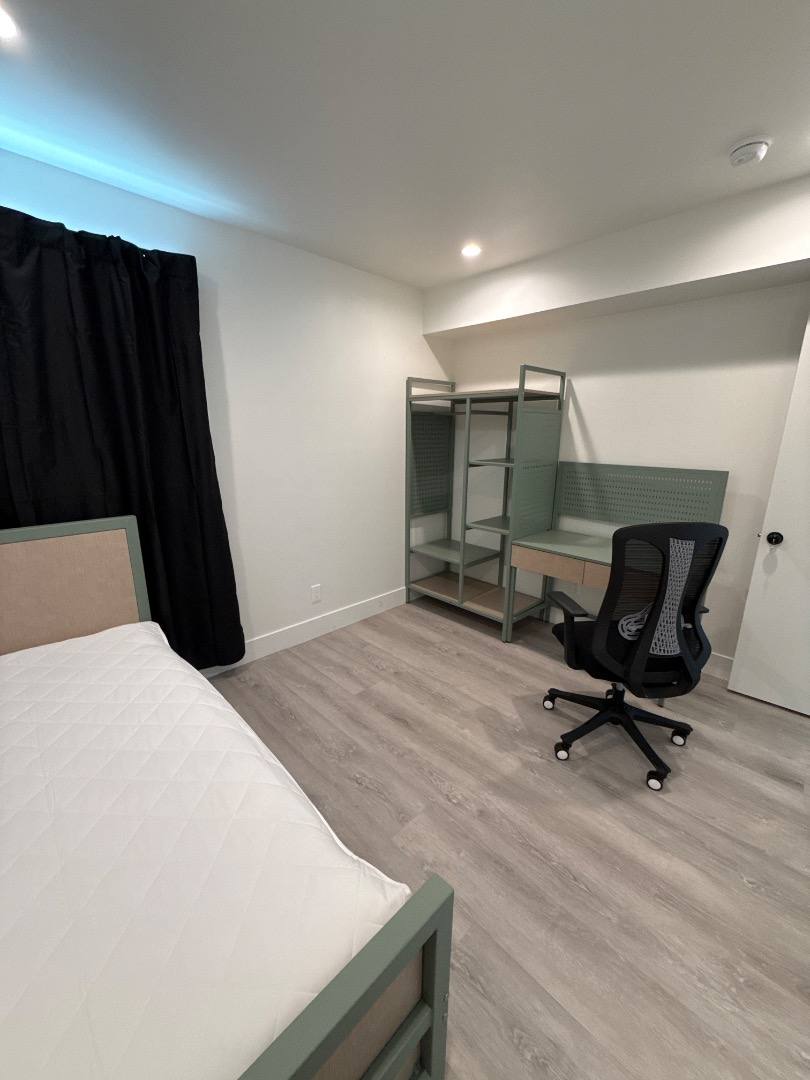 Apartment for rent at 803 W 30th St, Los Angeles, CA 90007