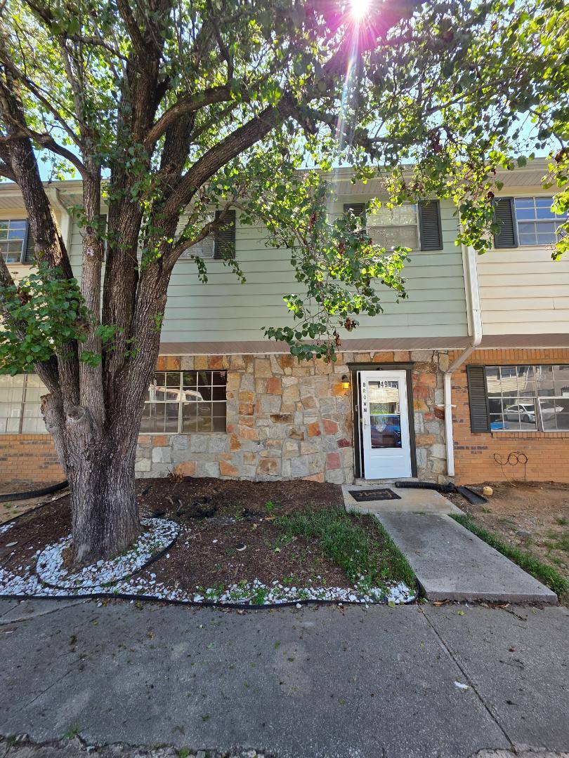Townhouse for rent at 4701 Flat Shoals Rd #49B, Union City, GA 30291