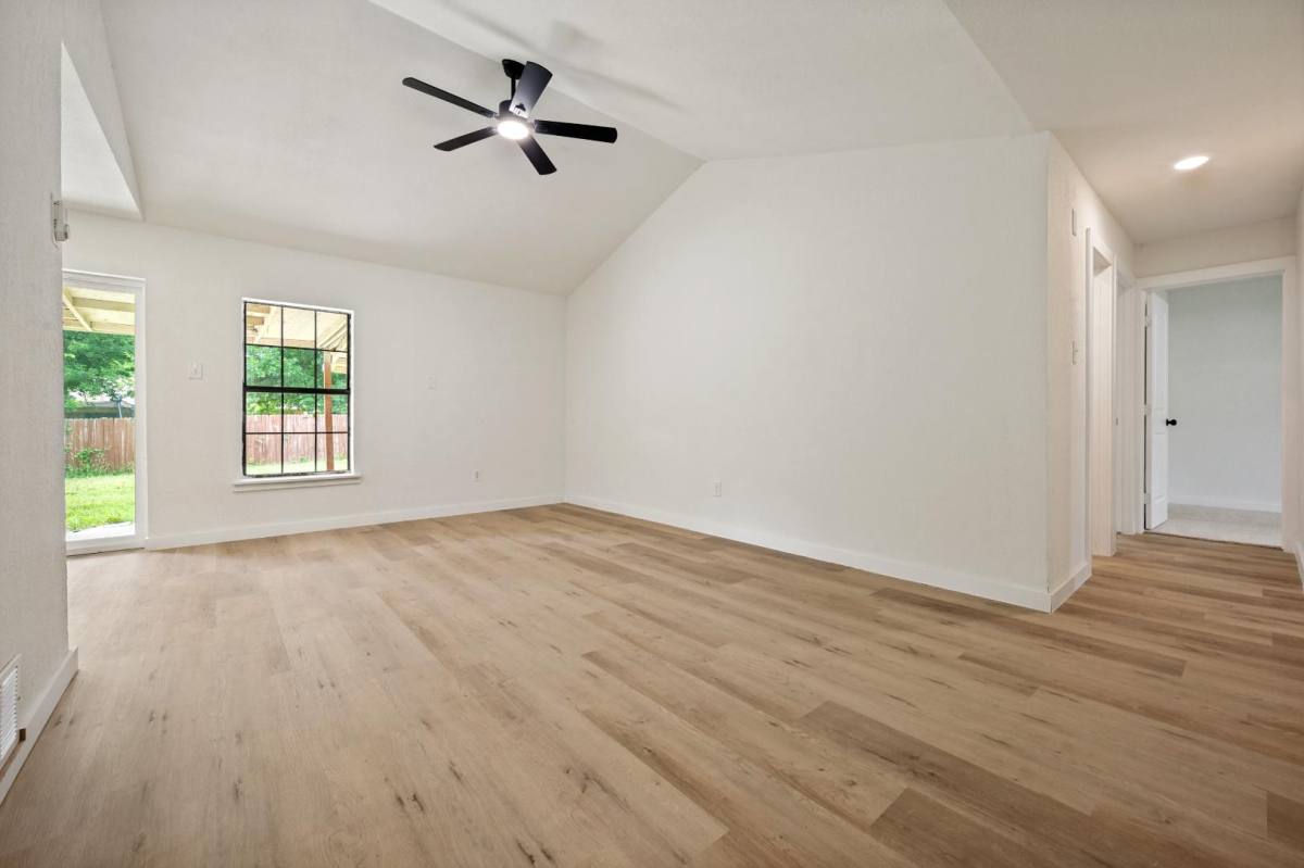 House for rent at 2014 Laurel Oaks Dr, Irving, TX 75060
