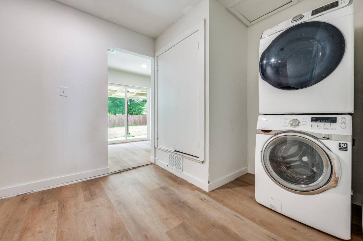 House for rent at 2014 Laurel Oaks Dr, Irving, TX 75060