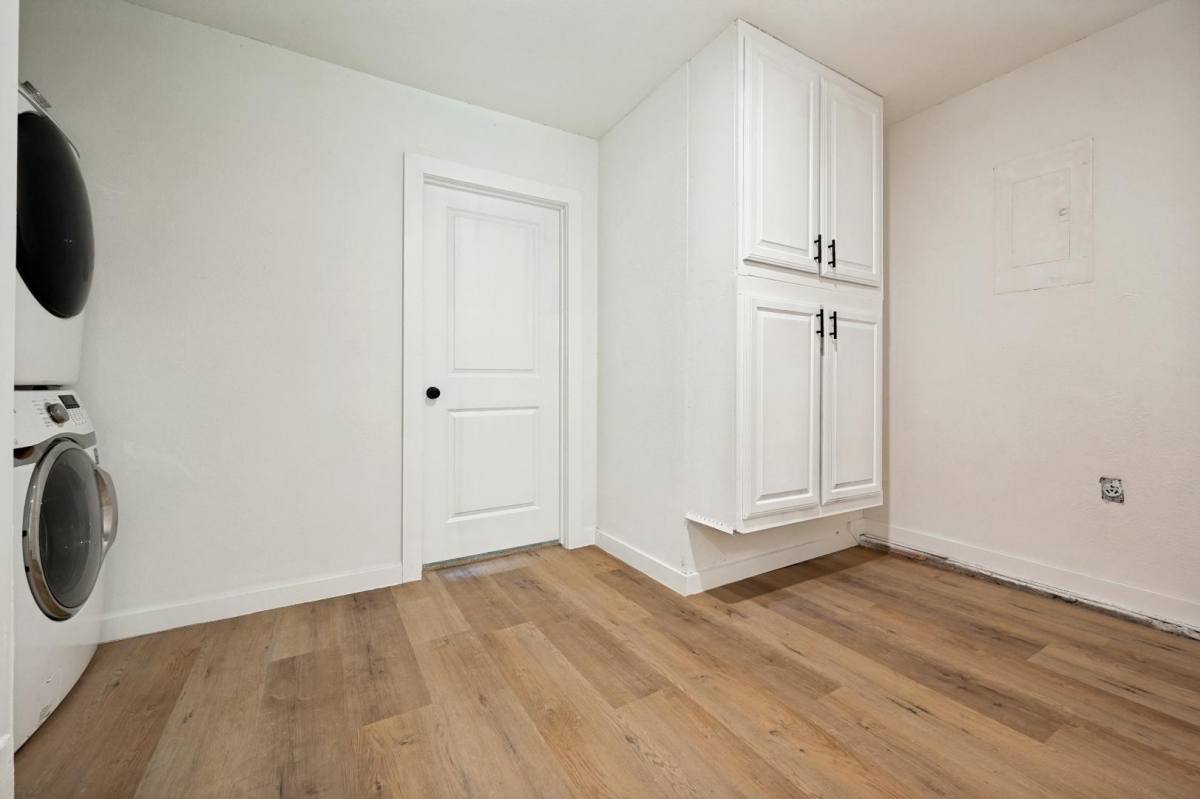 House for rent at 2014 Laurel Oaks Dr, Irving, TX 75060
