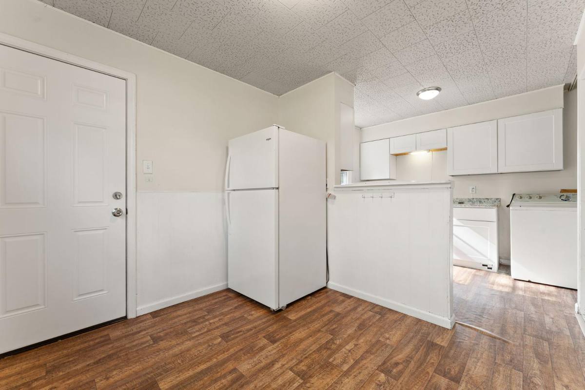 House for rent at 300 N Guyer St, Hobart, IN 46342