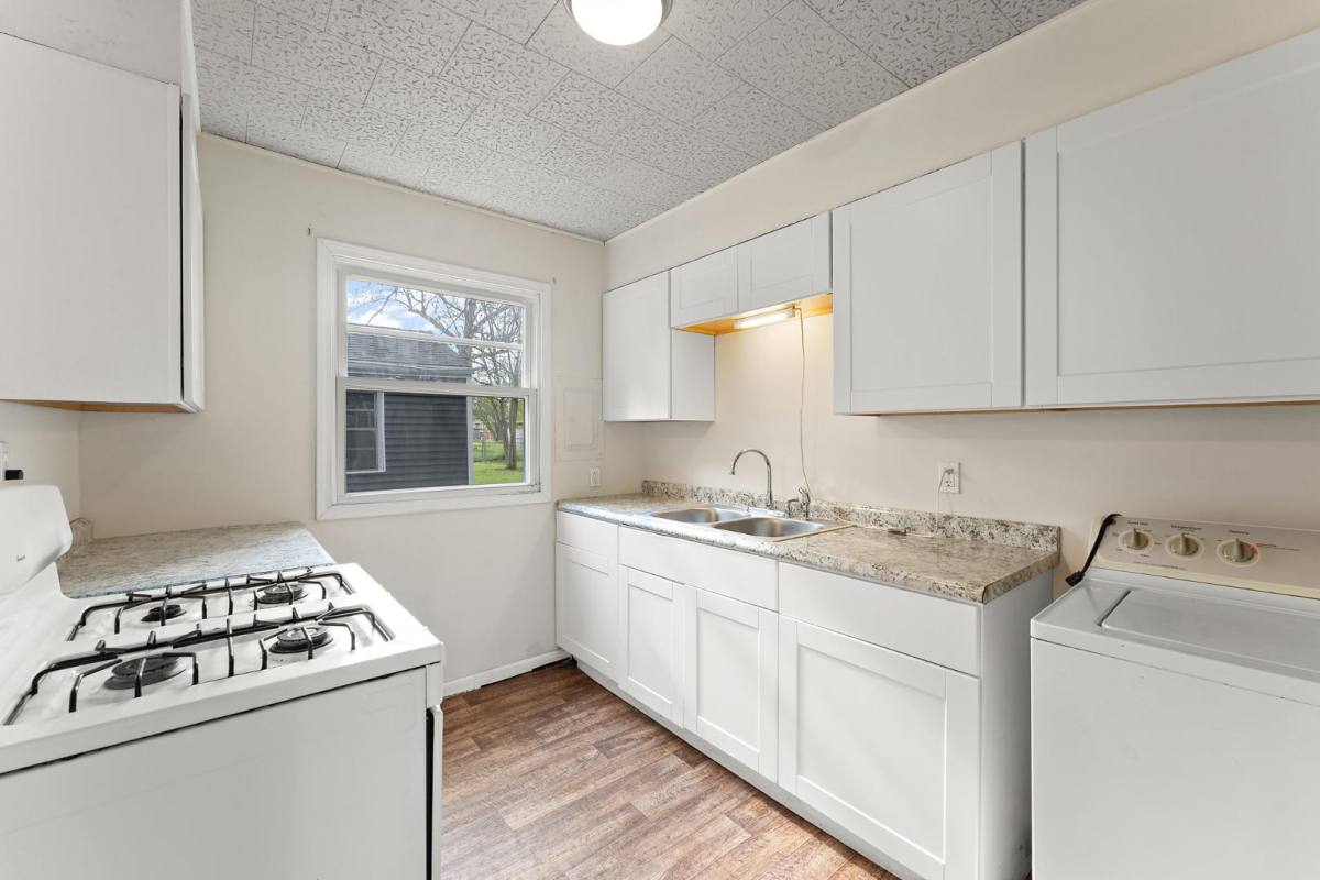 House for rent at 300 N Guyer St, Hobart, IN 46342