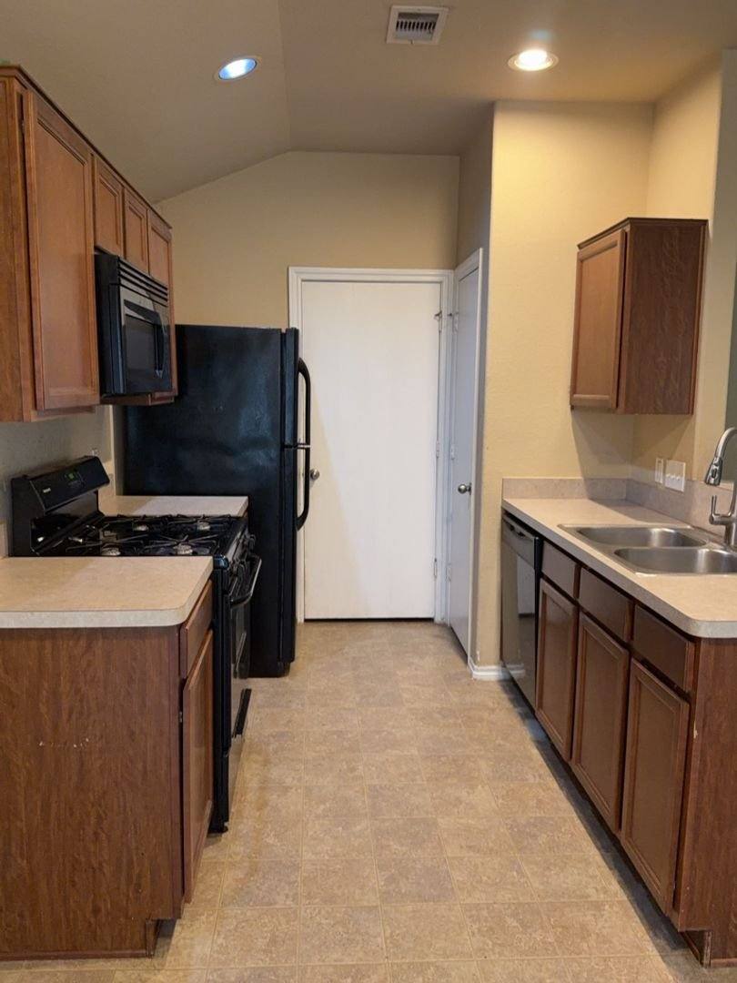 House for rent at 817 Lovebug Lane, Conroe, TX 77301