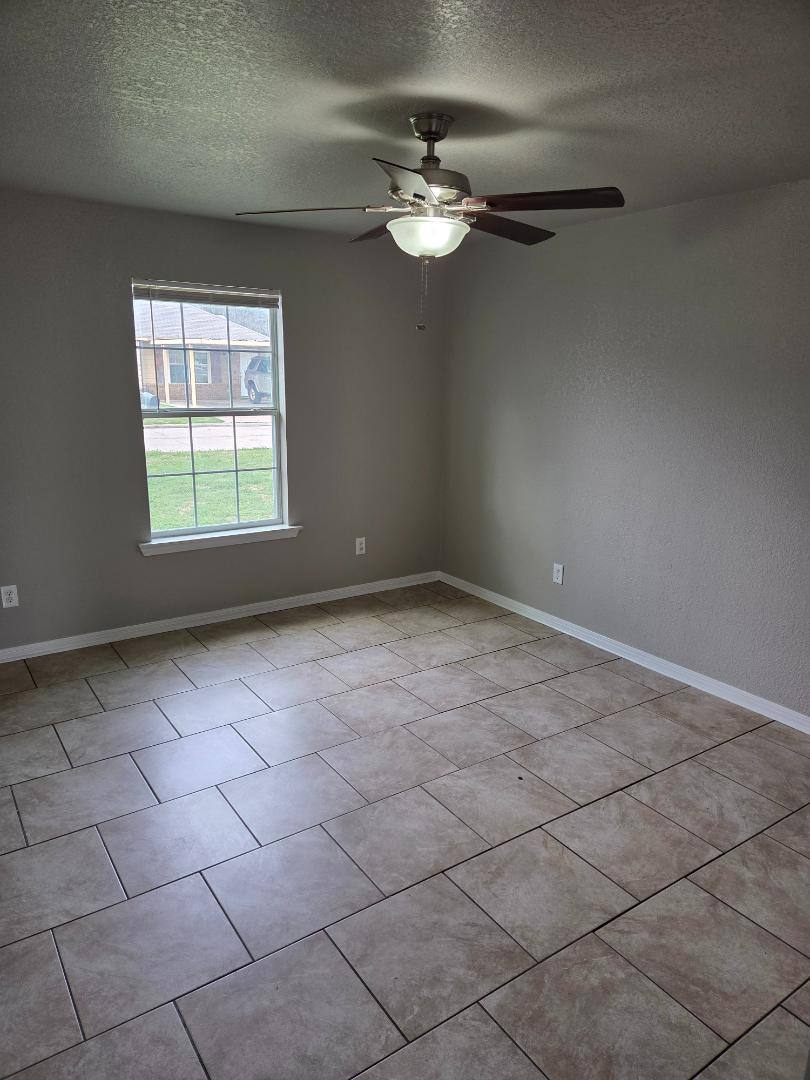 Apartment for rent at 305 Shirley Dr, Waco, TX 76705