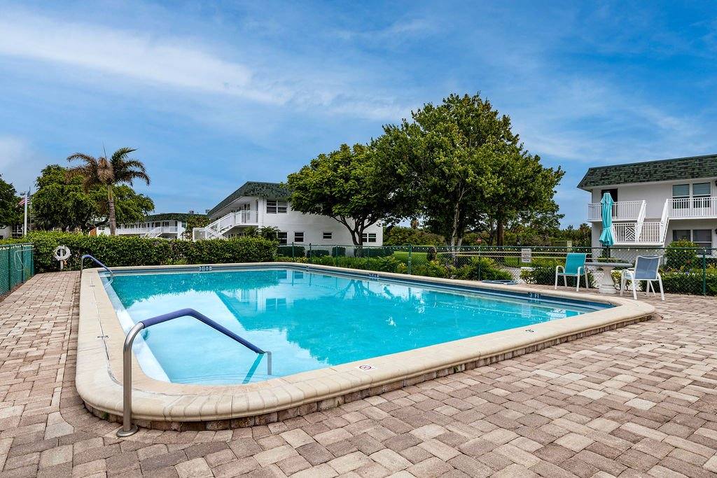 Condo for rent at 2800 Indian River Blvd #R9, Vero Beach, FL 32960
