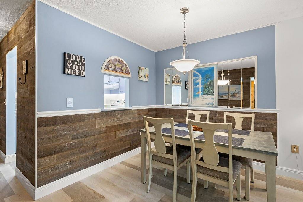 Condo for rent at 2800 Indian River Blvd #R9, Vero Beach, FL 32960