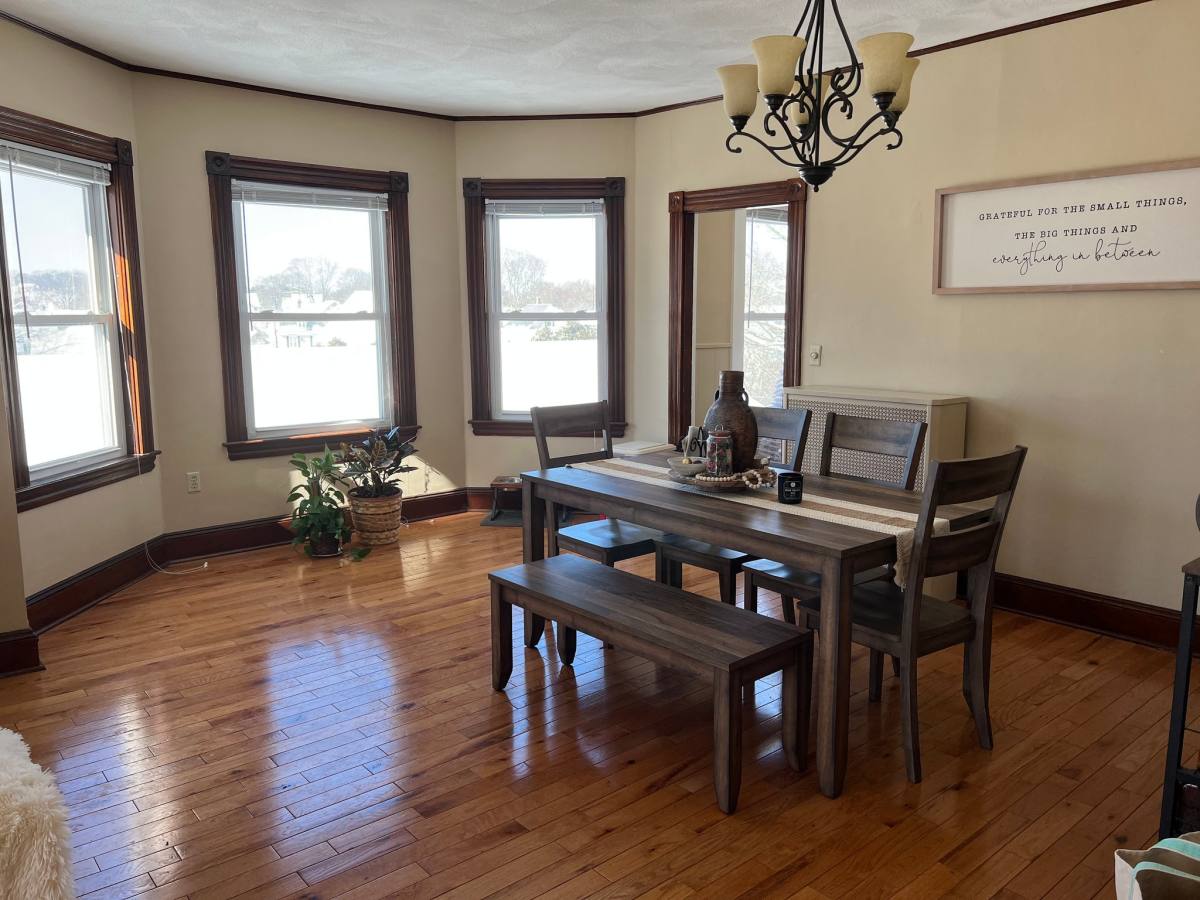 Apartment for rent at 10 Davis St #2, Woburn, MA 01801