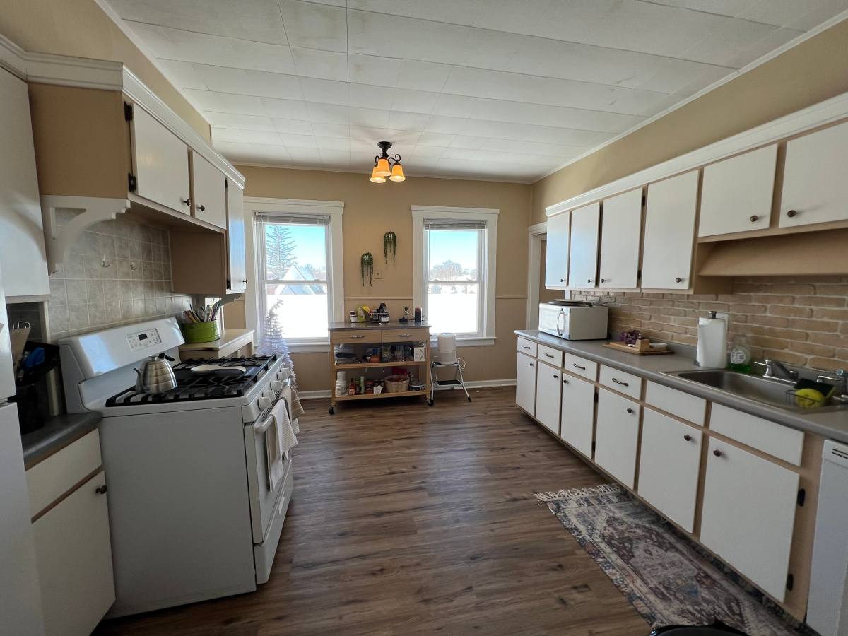 Apartment for rent at 10 Davis St #2, Woburn, MA 01801