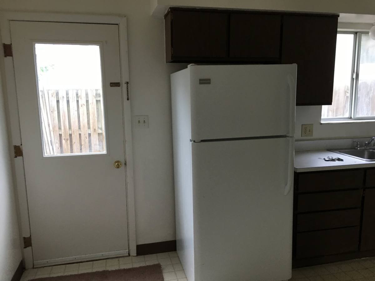 Townhouse for rent at 682 Loomis Ave, Cuyahoga Falls, OH 44223