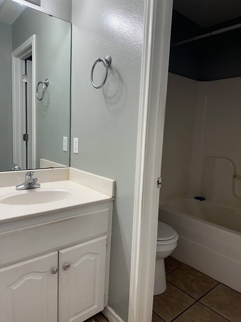 Apartment for rent at 405 Cheyenne Place, Texarkana, TX 75501
