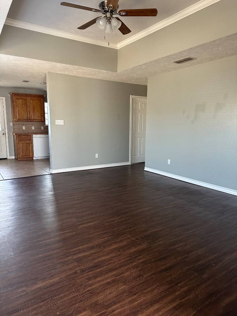 Apartment for rent at 405 Cheyenne Place, Texarkana, TX 75501
