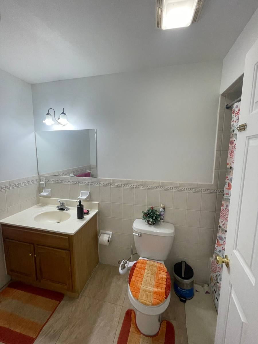 House for rent at 12 General Karge Court, Elizabeth, NJ 07202