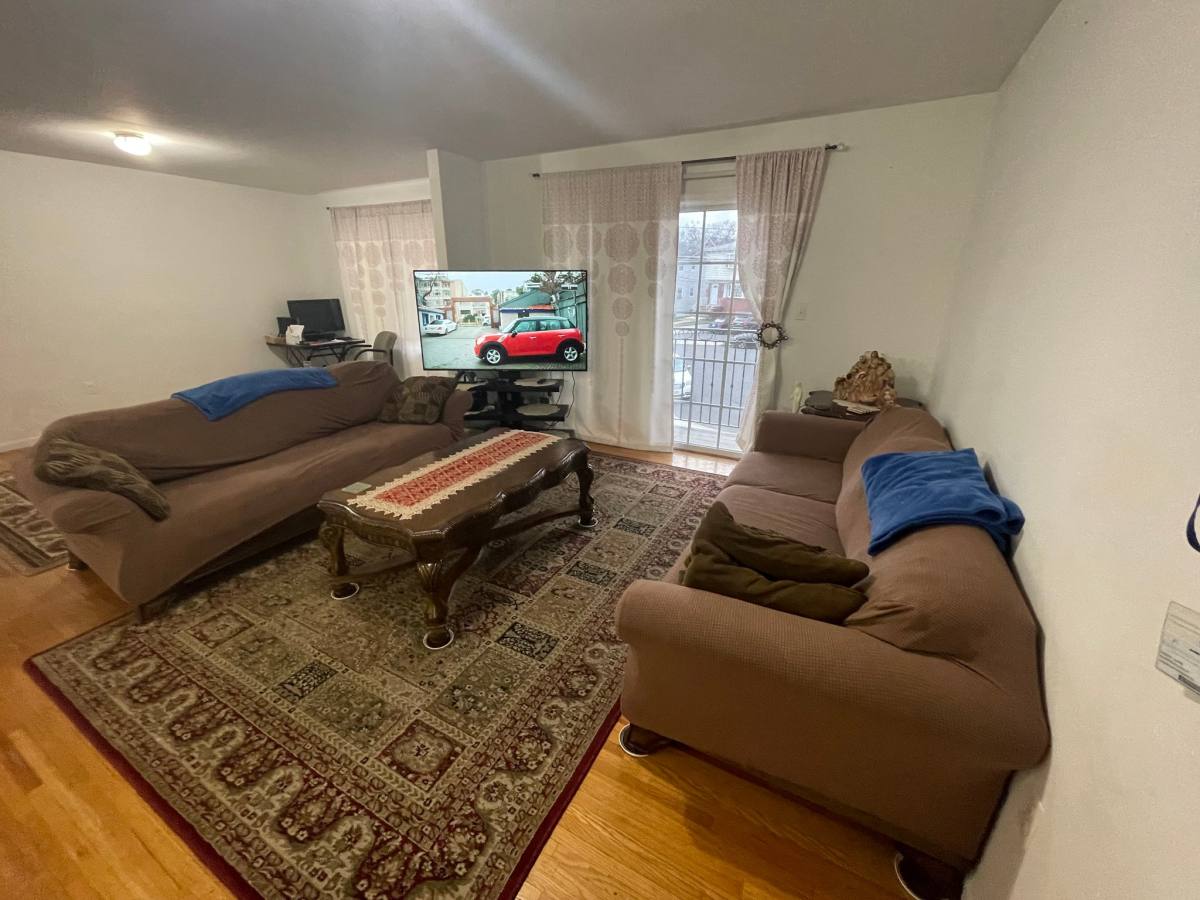 House for rent at 12 General Karge Court, Elizabeth, NJ 07202