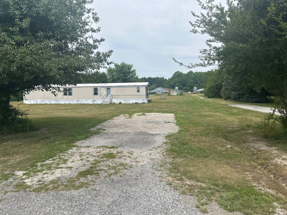 House for rent at 27461 Martins Farm Rd, Milton, DE 19968