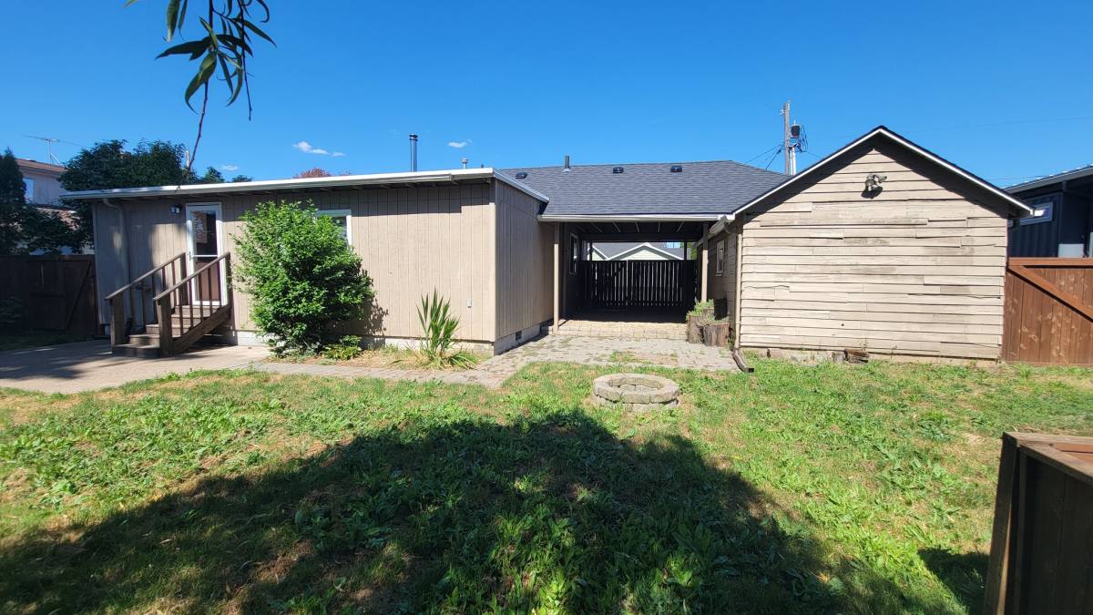 House for rent at 1026 Prospect St, Oregon City, OR 97045