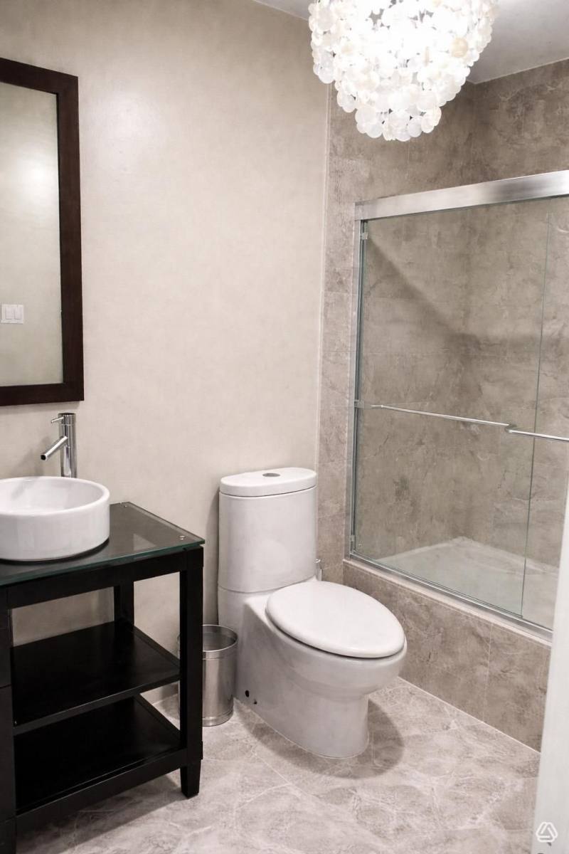 Apartment for rent at 11706 Montana Ave #107, Los Angeles, CA 90049