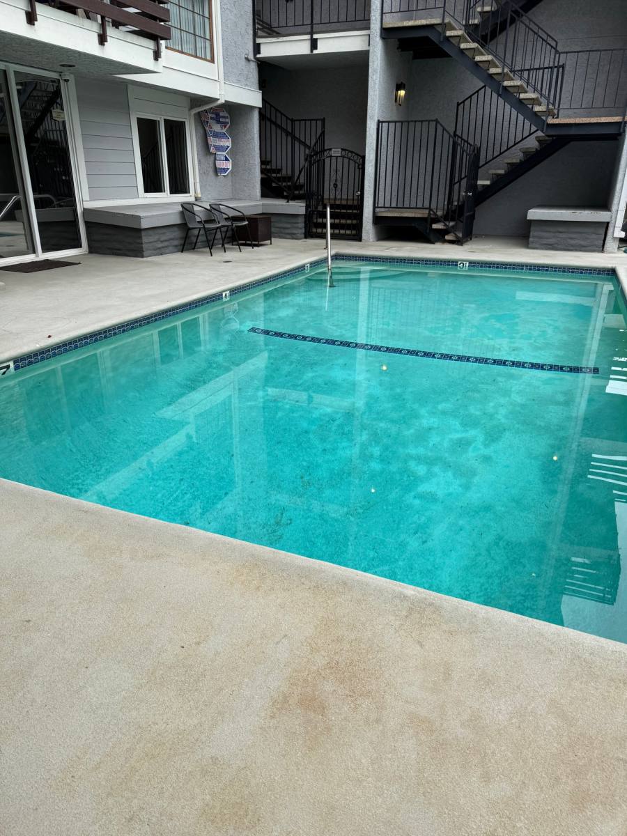 Apartment for rent at 11706 Montana Ave #107, Los Angeles, CA 90049