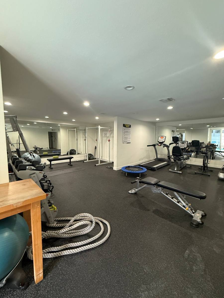 Apartment for rent at 11706 Montana Ave #107, Los Angeles, CA 90049