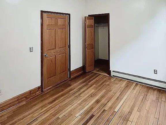 Townhouse for rent at 962 6th St E #1, Saint Paul, MN 55106