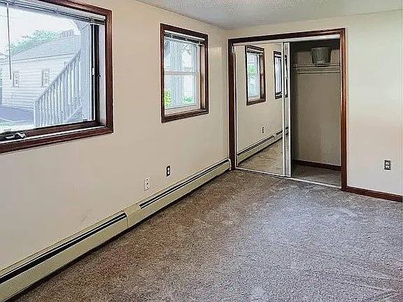 Townhouse for rent at 962 6th St E #1, Saint Paul, MN 55106