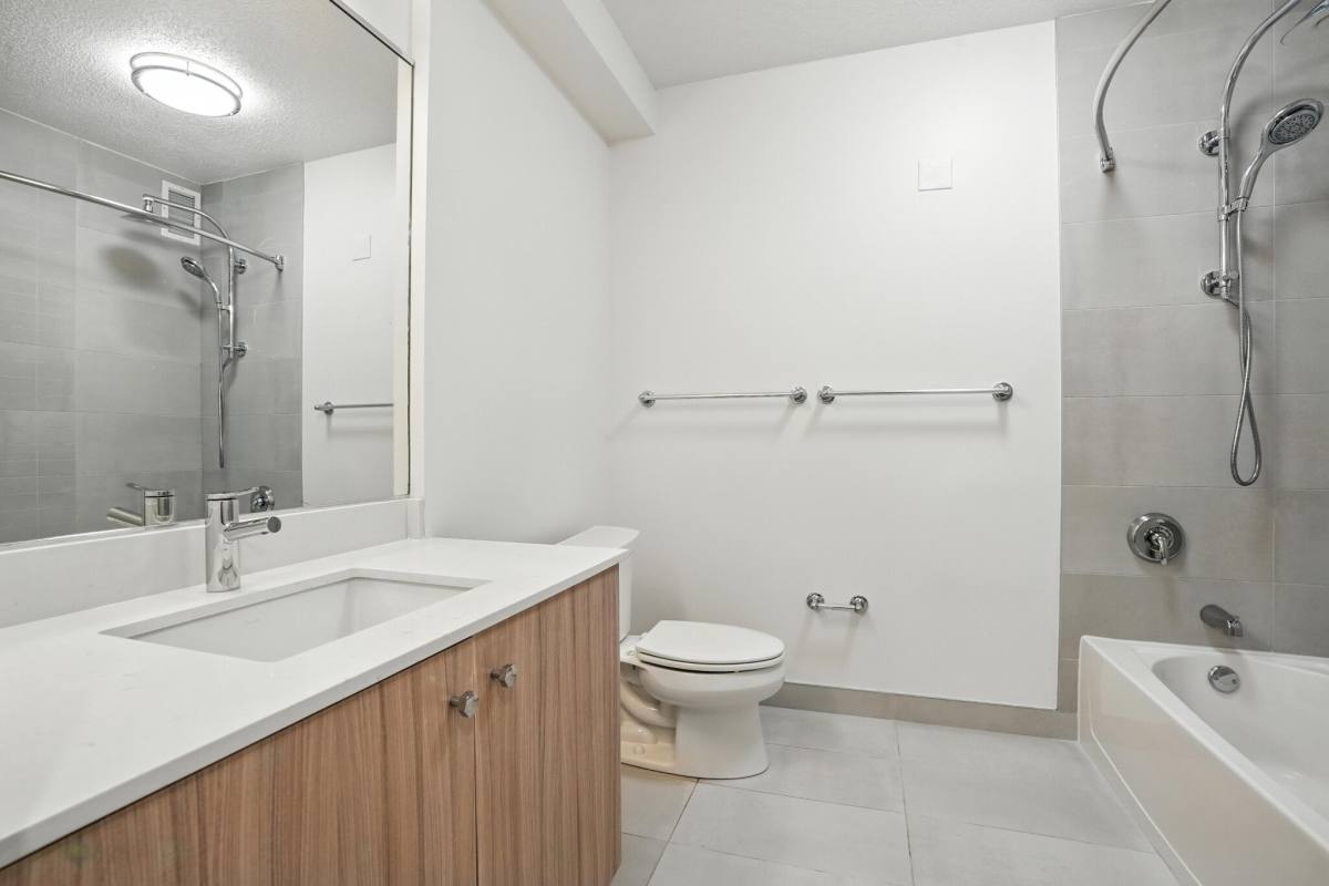 Apartment for rent at 530 N Kingsbury St, Chicago, IL 60654
