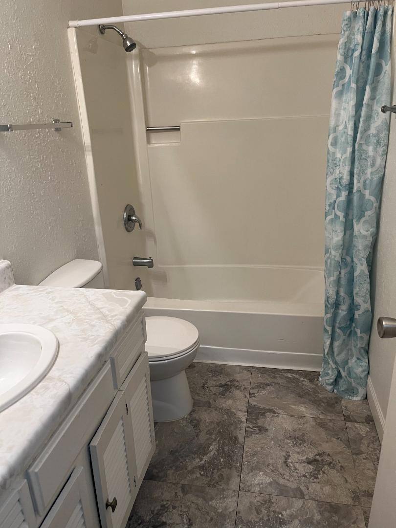 Townhouse for rent at 5400 W 44th St, Sioux Falls, SD 57106