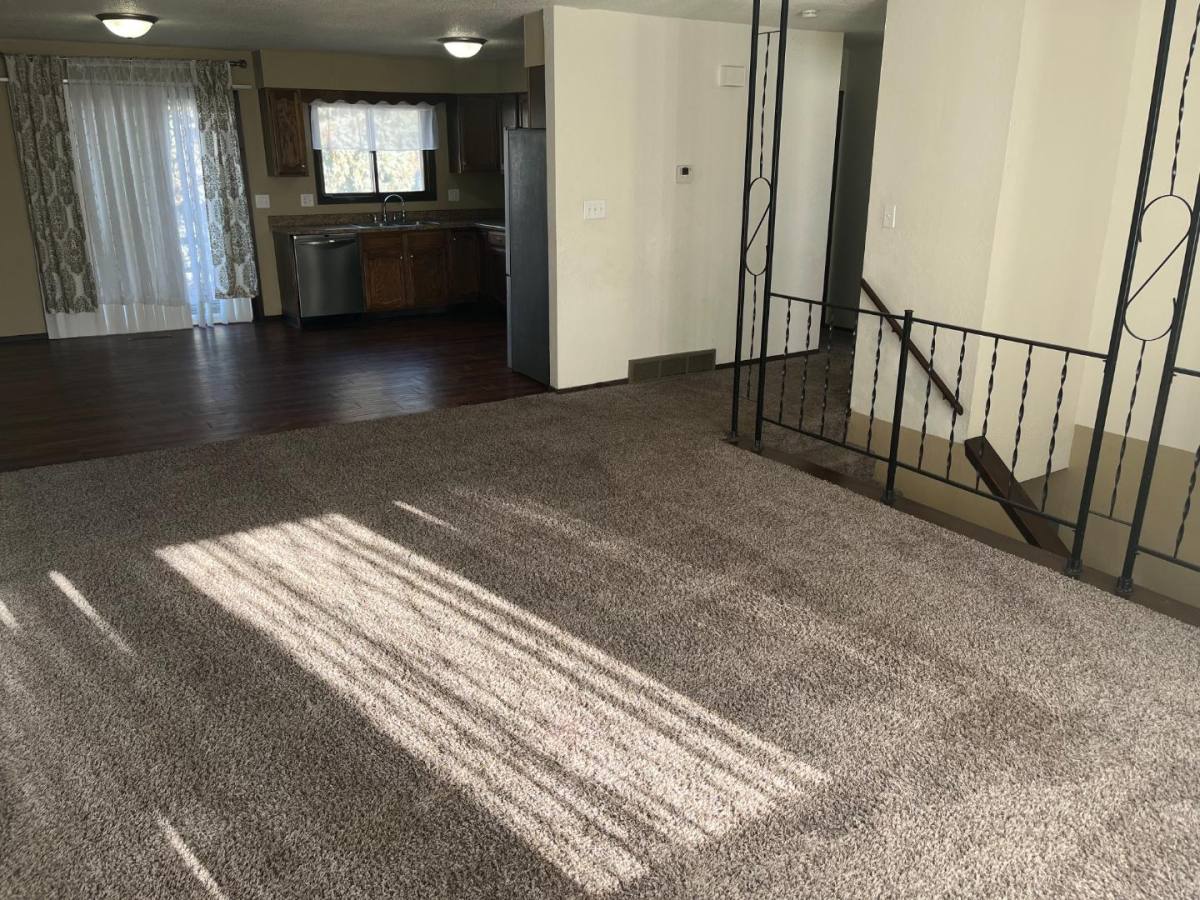 Townhouse for rent at 5400 W 44th St, Sioux Falls, SD 57106