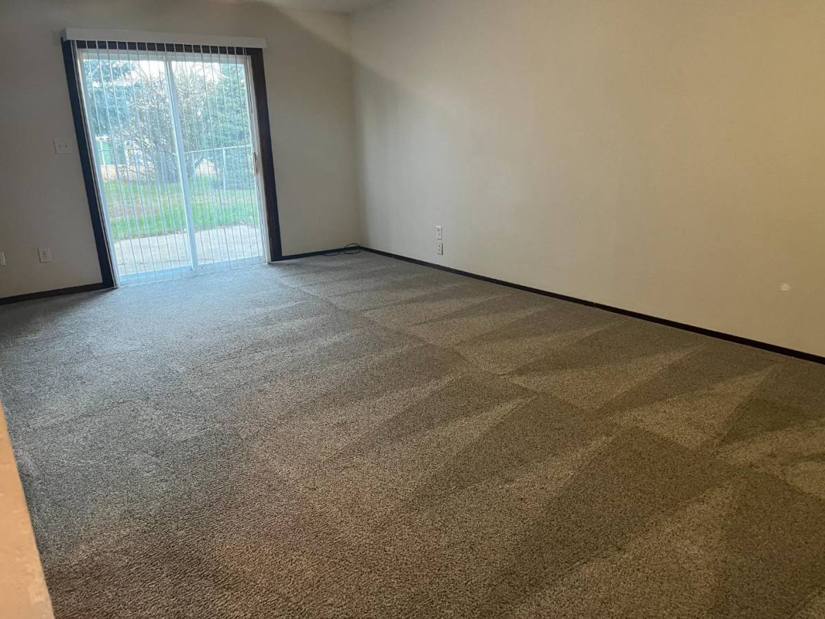 Townhouse for rent at 5400 W 44th St, Sioux Falls, SD 57106