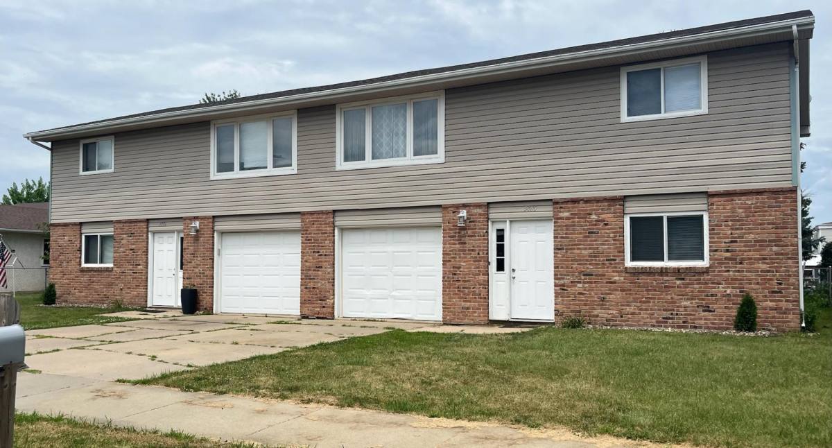 Townhouse for rent at 5400 W 44th St, Sioux Falls, SD 57106
