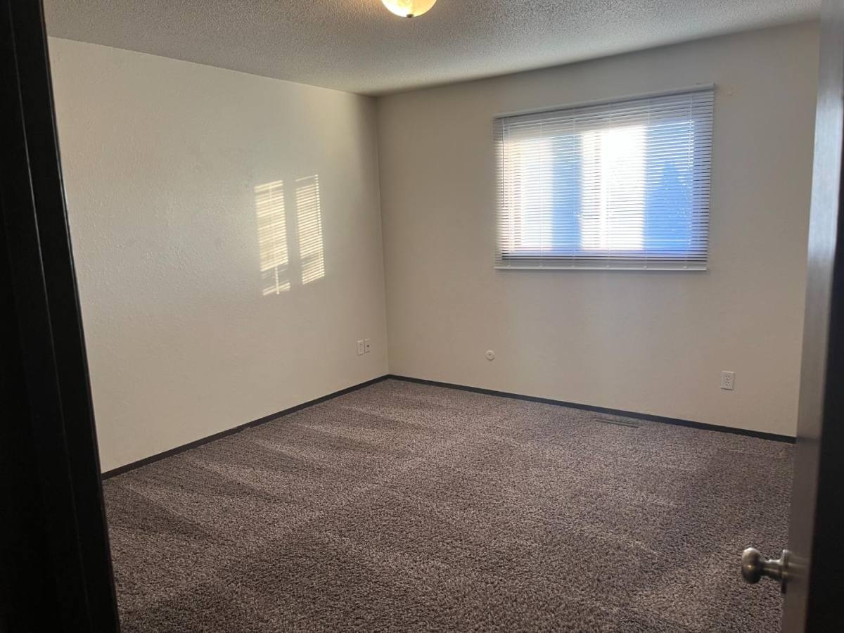Townhouse for rent at 5400 W 44th St, Sioux Falls, SD 57106
