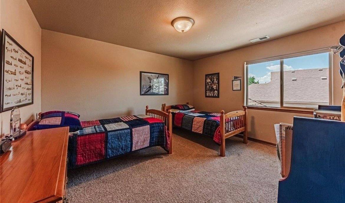 House for rent at 1630 Oakmont Dr, Colorado Springs, CO 80921
