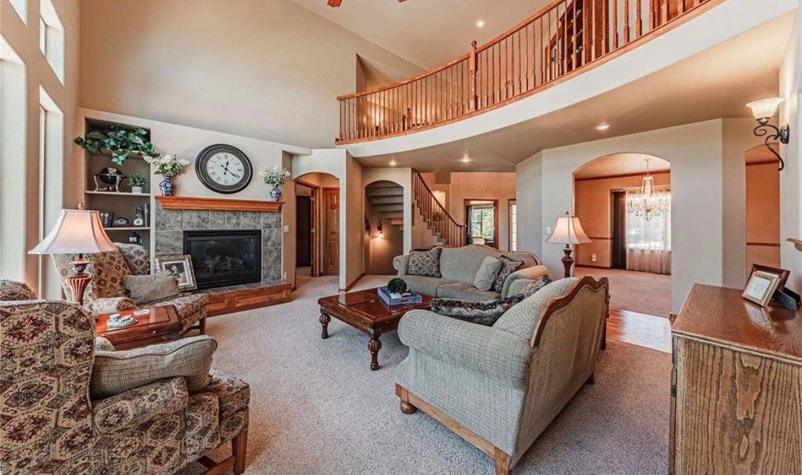 House for rent at 1630 Oakmont Dr, Colorado Springs, CO 80921