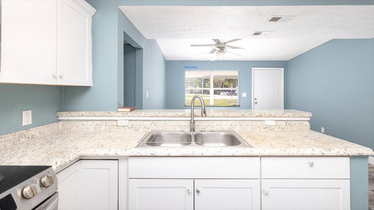 House for rent at 563 6th St, Daytona Beach, FL 32117