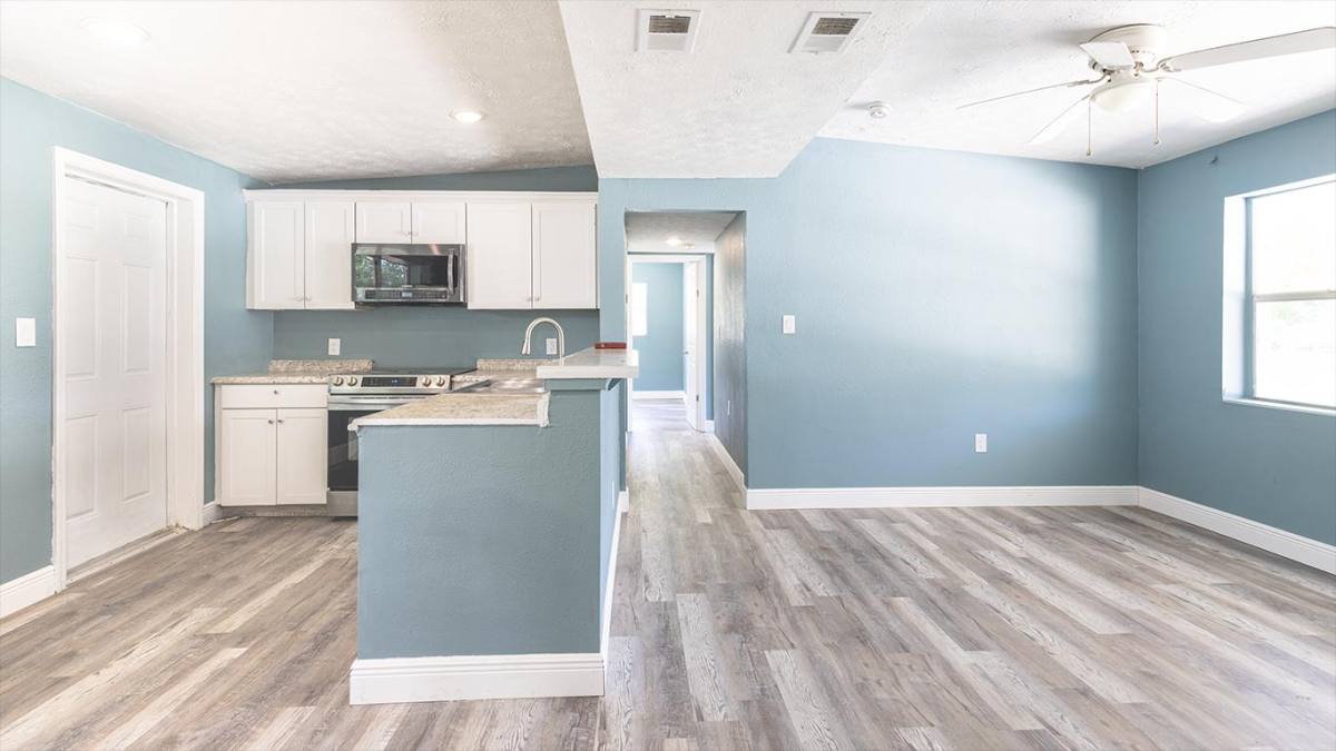 House for rent at 563 6th St, Daytona Beach, FL 32117