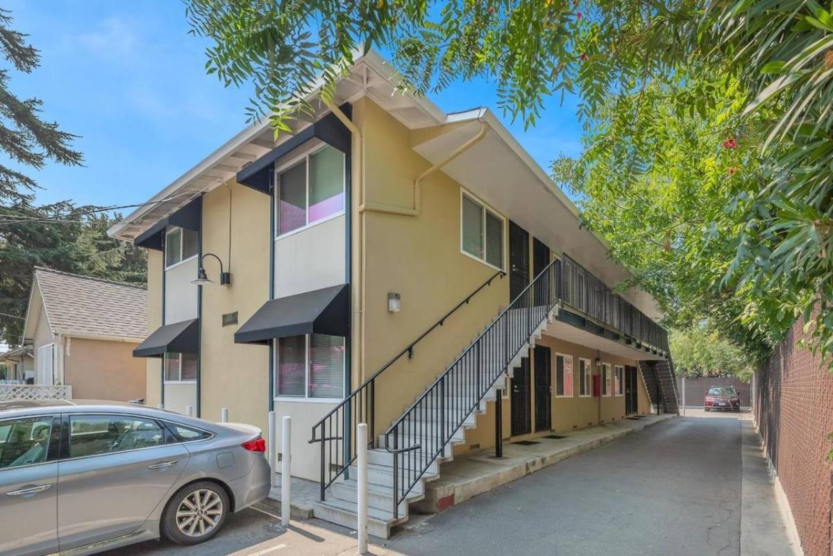 Apartment for rent at 193 Cleveland Ave #8, San Jose, CA 95128