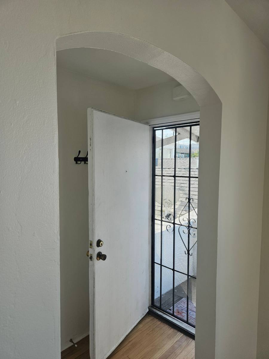 Apartment for rent at 1204 Bonnie Brea, Hermosa Beach, CA 90254