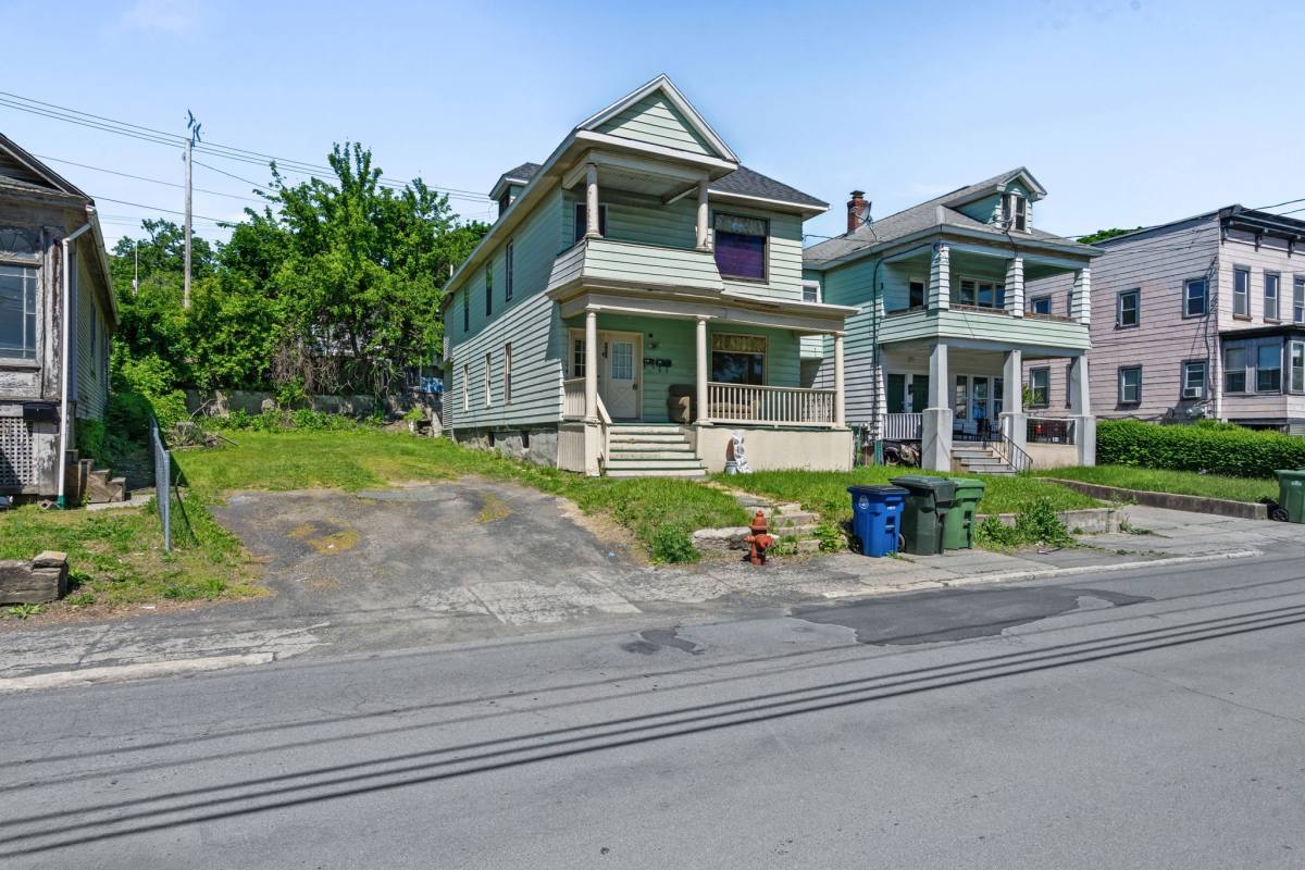 Apartment for rent at 320 Saratoga Ave #1, Cohoes, NY 12047