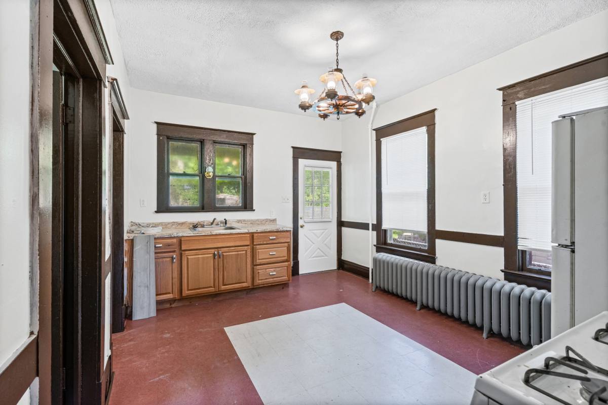 Apartment for rent at 320 Saratoga Ave #1, Cohoes, NY 12047