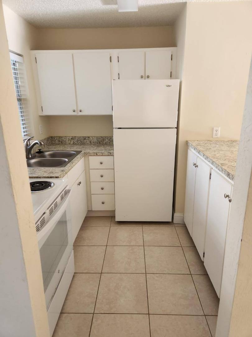 Apartment for rent at 416 N Grandview Ave #424 22, Daytona Beach, FL 32118