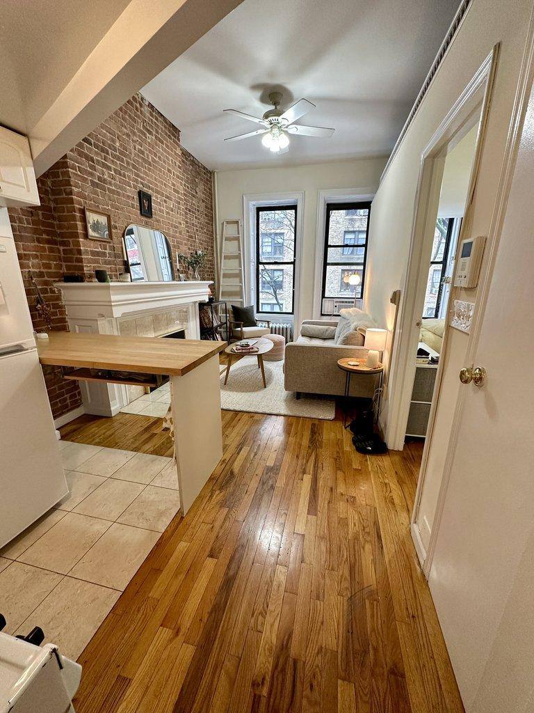 Townhouse for rent at 73 W 68th St #4, New York, NY 10023